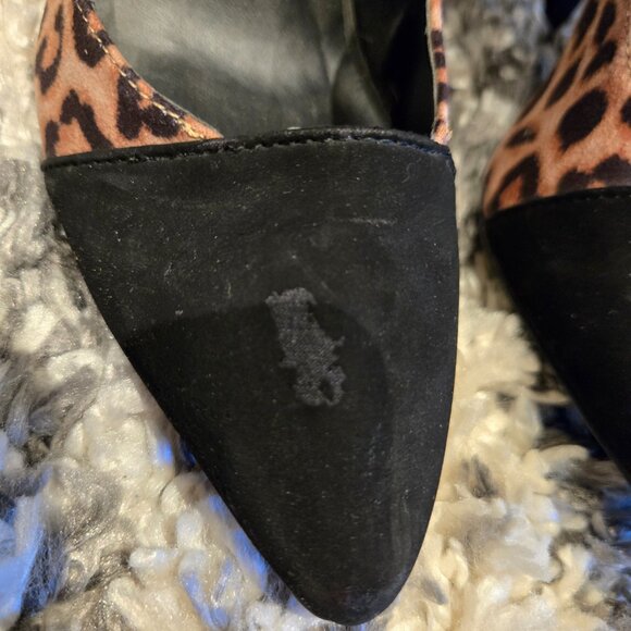 Charlotte Russe Black Faux Suede & Leopard Print D'Orsay Pumps - Size 6 - Picture 3 of 4